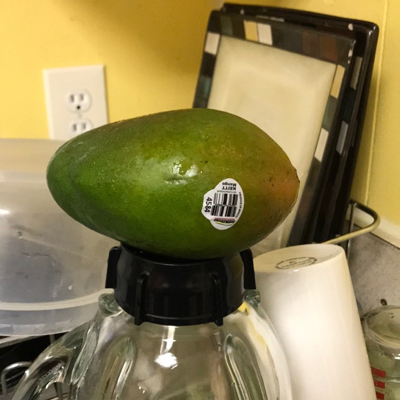 Mango - Picture 3 of 3